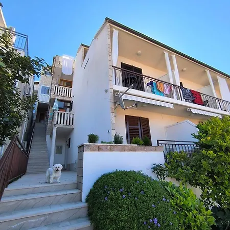 Olga's Sunshine Place