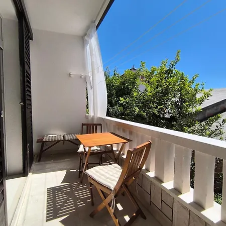 Olga's Sunshine Place * Brela